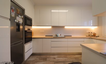 Herverkoop - Villa -
Orihuela Costa - Villamartín