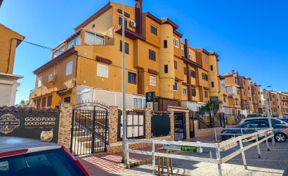 Herverkoop - Reclame -
Torrevieja - Nueva Torrevieja