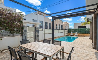 Resale - Villa -
Ciudad Quesada