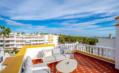 Herverkoop - Villa -
Orihuela Costa - Villamartín