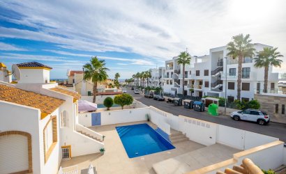 Herverkoop - Villa -
Orihuela Costa - Villamartín