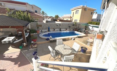 Herverkoop - Villa -
Ciudad Quesada