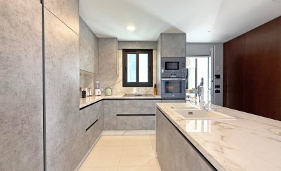 Herverkoop - Villa -
Orihuela Costa - Villamartín