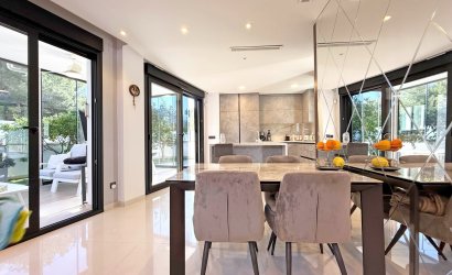 Herverkoop - Villa -
Orihuela Costa - Villamartín