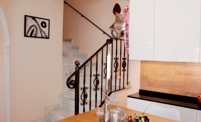 Reventa - Villa -
Villamartín - PAU 8