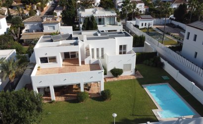 Reventa - Villa -
Marbella - Las Chapas