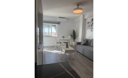 Resale - Apartment -
Santa Pola