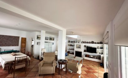 Resale - Villa -
Marbella - Las Chapas