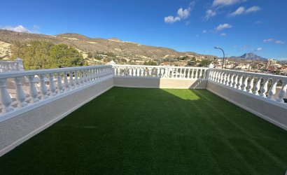 Herverkoop - Villa -
El Campello - Costa Blanca
