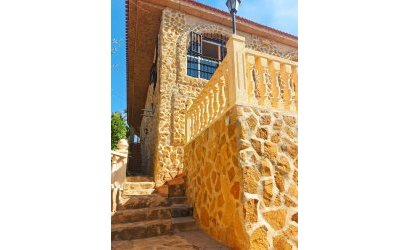 Herverkoop - Villa -
Torrevieja - Costa Blanca