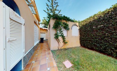 Herverkoop - Villa -
Orihuela Costa - Costa Blanca
