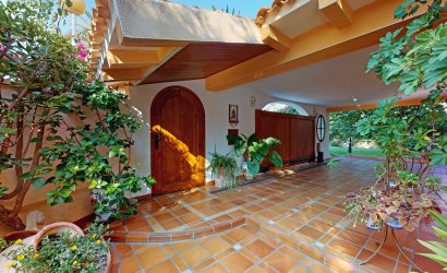 Herverkoop - Villa -
Orihuela Costa - Costa Blanca