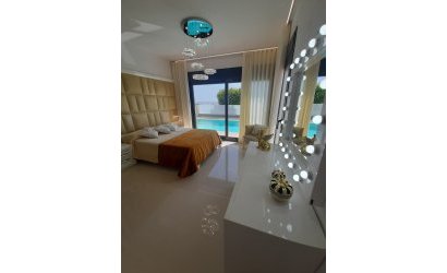 Revente - Villa -
San Miguel de Salinas - Inland