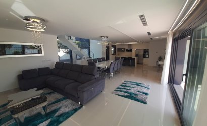 Revente - Villa -
San Miguel de Salinas - Inland