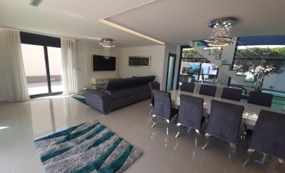 Revente - Villa -
San Miguel de Salinas - Inland