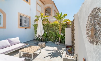 Herverkoop - Town House -
Torrevieja - Costa Blanca