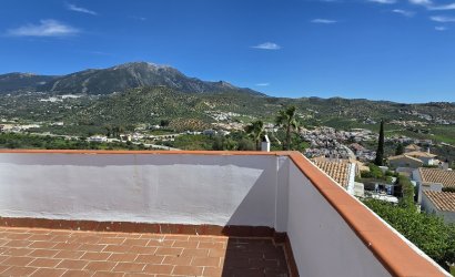 Herverkoop - Villa -
Vinuela - Inland