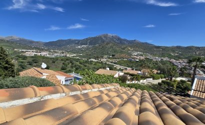 Herverkoop - Villa -
Vinuela - Inland