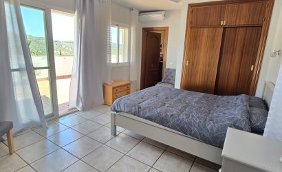 Herverkoop - Villa -
Vinuela - Inland