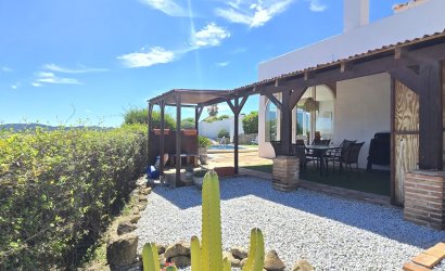 Herverkoop - Villa -
Vinuela - Inland