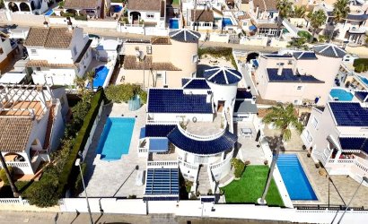 Herverkoop - Villa -
Pinar de Campoverde - Inland