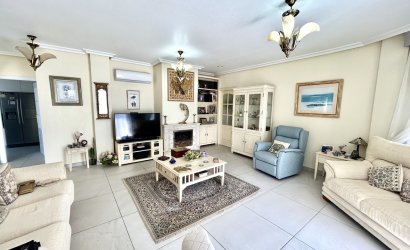 Herverkoop - Villa -
Pinar de Campoverde - Inland