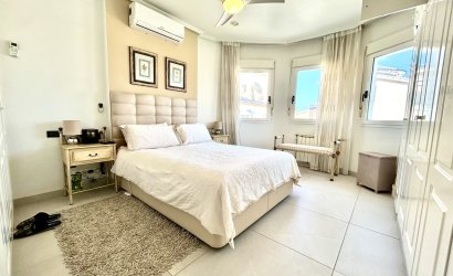 Herverkoop - Villa -
Pinar de Campoverde - Inland