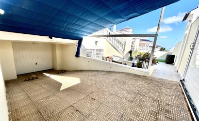 Herverkoop - Villa -
Pinar de Campoverde - Inland