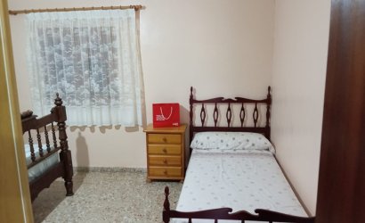 Herverkoop - Country House -
Yecla - Inland