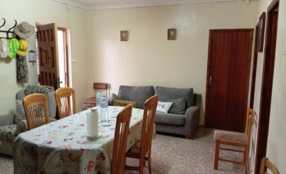 Herverkoop - Country House -
Yecla - Inland