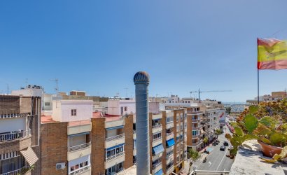 Herverkoop - Penthouse -
Torrevieja - Centro