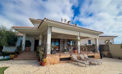 Herverkoop - Villa -
Dehesa de Campoamor - Costa Blanca