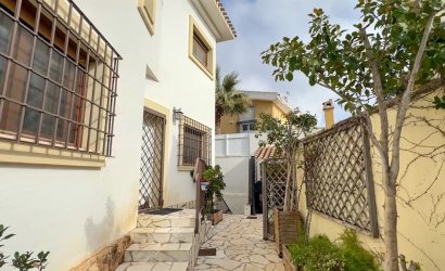 Herverkoop - Villa -
Dehesa de Campoamor - Costa Blanca