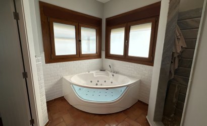 Herverkoop - Villa -
Dehesa de Campoamor - Costa Blanca