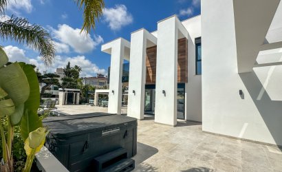 Reventa - Villa -
Orihuela Costa - Costa Blanca