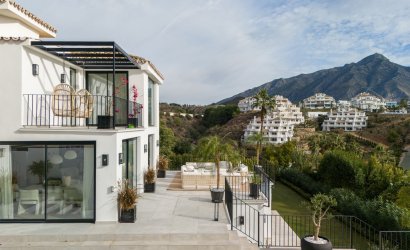 Resale - Villa -
Marbella - Los Naranjos de Marbella