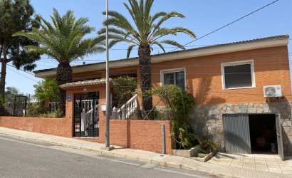 Resale - Villa -
Benijofar - Costa Blanca