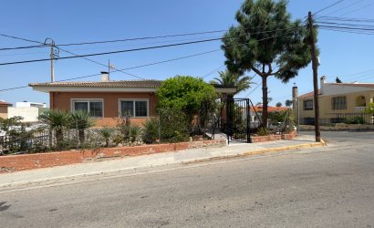 Resale - Villa -
Benijofar - Costa Blanca