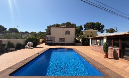 Resale - Villa -
Torrevieja - Costa Blanca