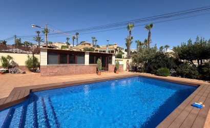 Resale - Villa -
Torrevieja - Costa Blanca