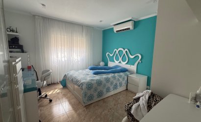 Resale - Villa -
Torrevieja - Costa Blanca
