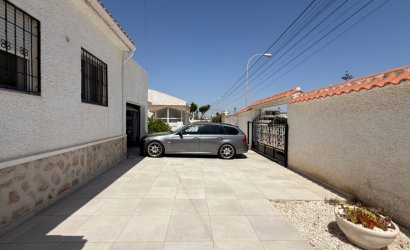 Herverkoop - Villa -
Torrevieja - Costa Blanca