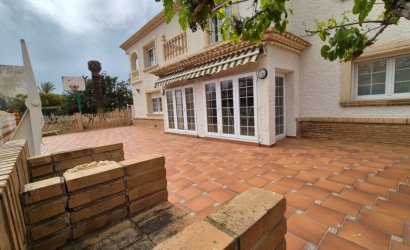 Revente - Villa -
Orihuela - Inland