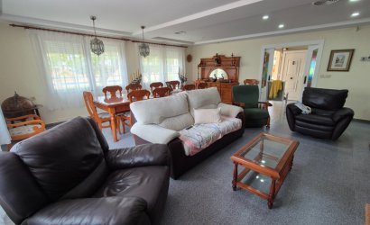 Revente - Villa -
Orihuela - Inland