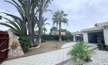Reventa - Villa -
Orihuela Costa - Campoamor