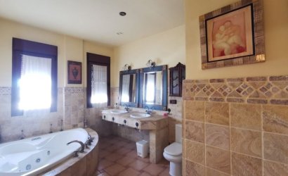 Revente - Villa -
Orihuela - Inland