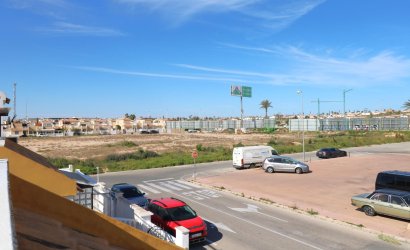 Resale - Bungalow -
Torrevieja - El Limonar