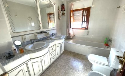 Herverkoop - Town House -
Rojales - Inland