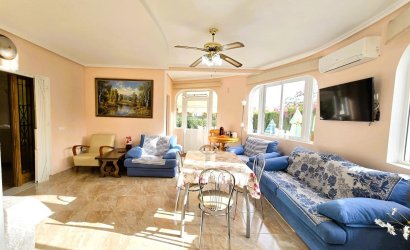 Reventa - Villa -
Orihuela Costa - Playa Flamenca