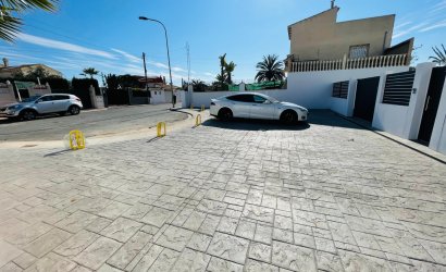 Reventa - Villa -
Torrevieja - Aguas Nuevas